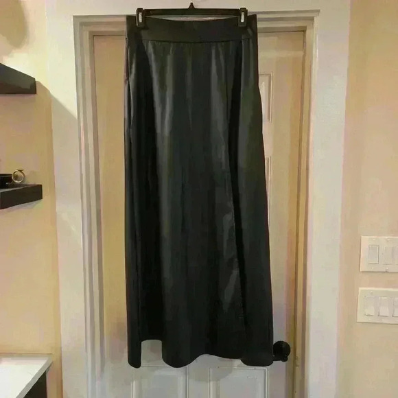 Womens Faux Leather Front Slit Maxi A Line Skirt Black Size XL - Picture 1 of 9